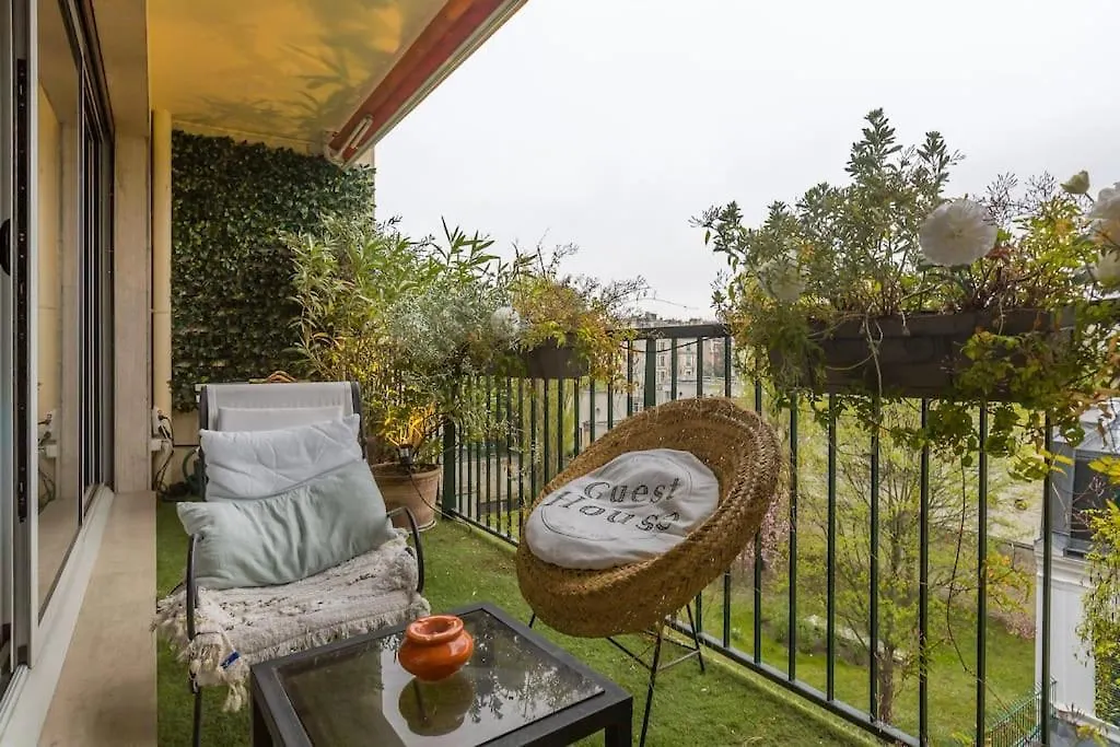 L'Assomption Appartement De Charme Avec Balcon Paris