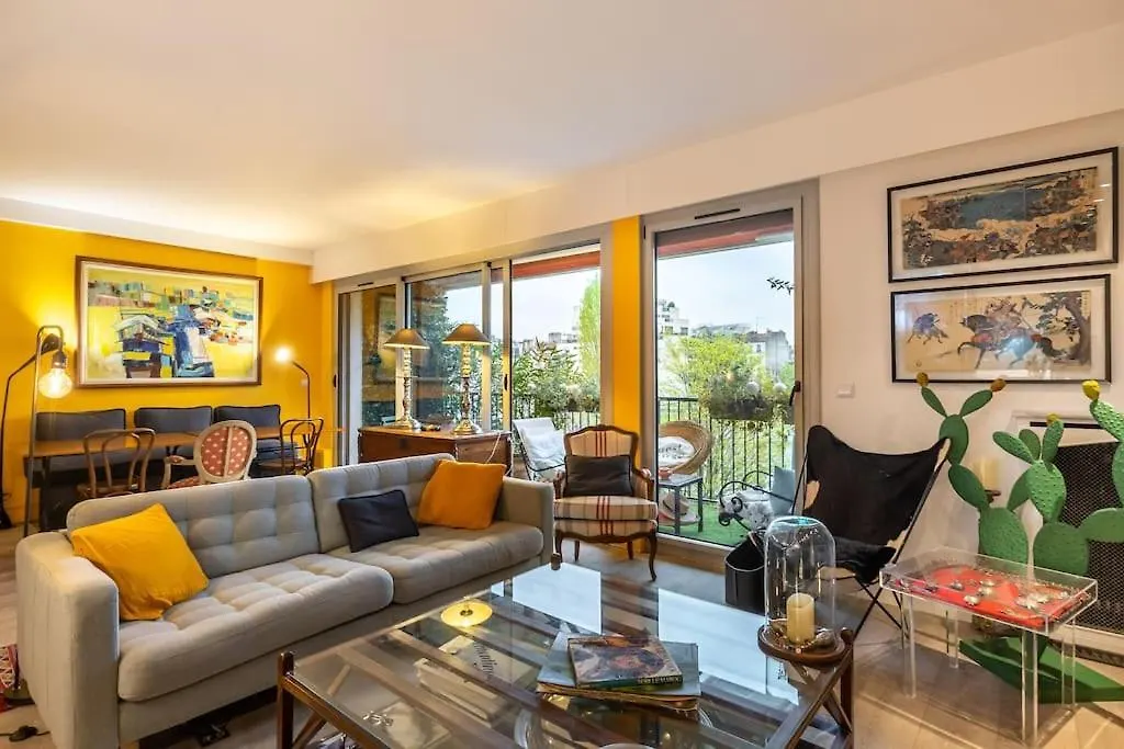 L'Assomption Appartement De Charme Avec Balcon Paris